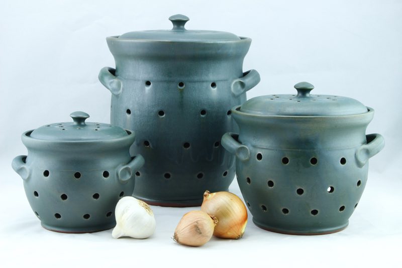 Knoblauch-, Zwiebel-, Kartoffeltopf - Keramik Möbert